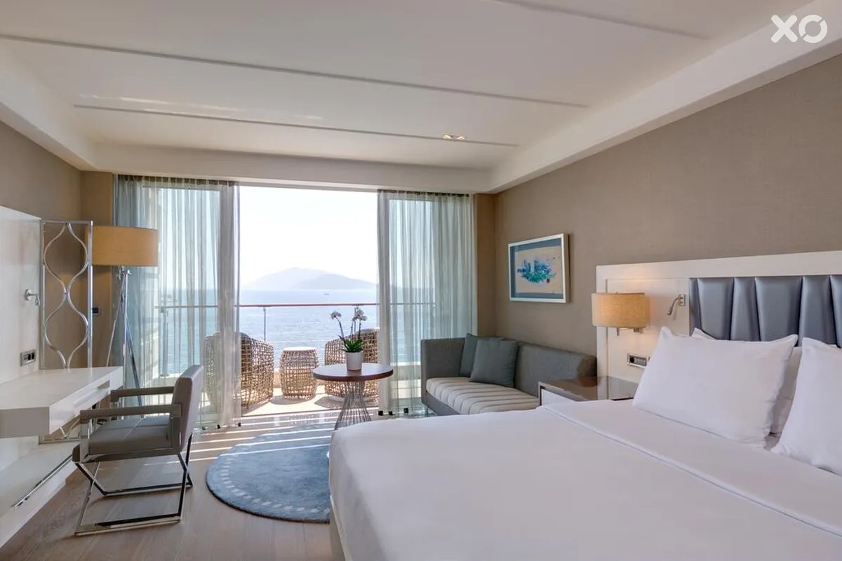 Caresse a Luxury Collection Resort & Spa