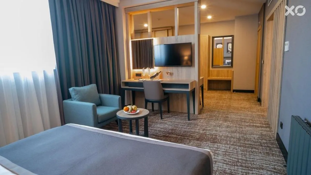 Mayi Hotel