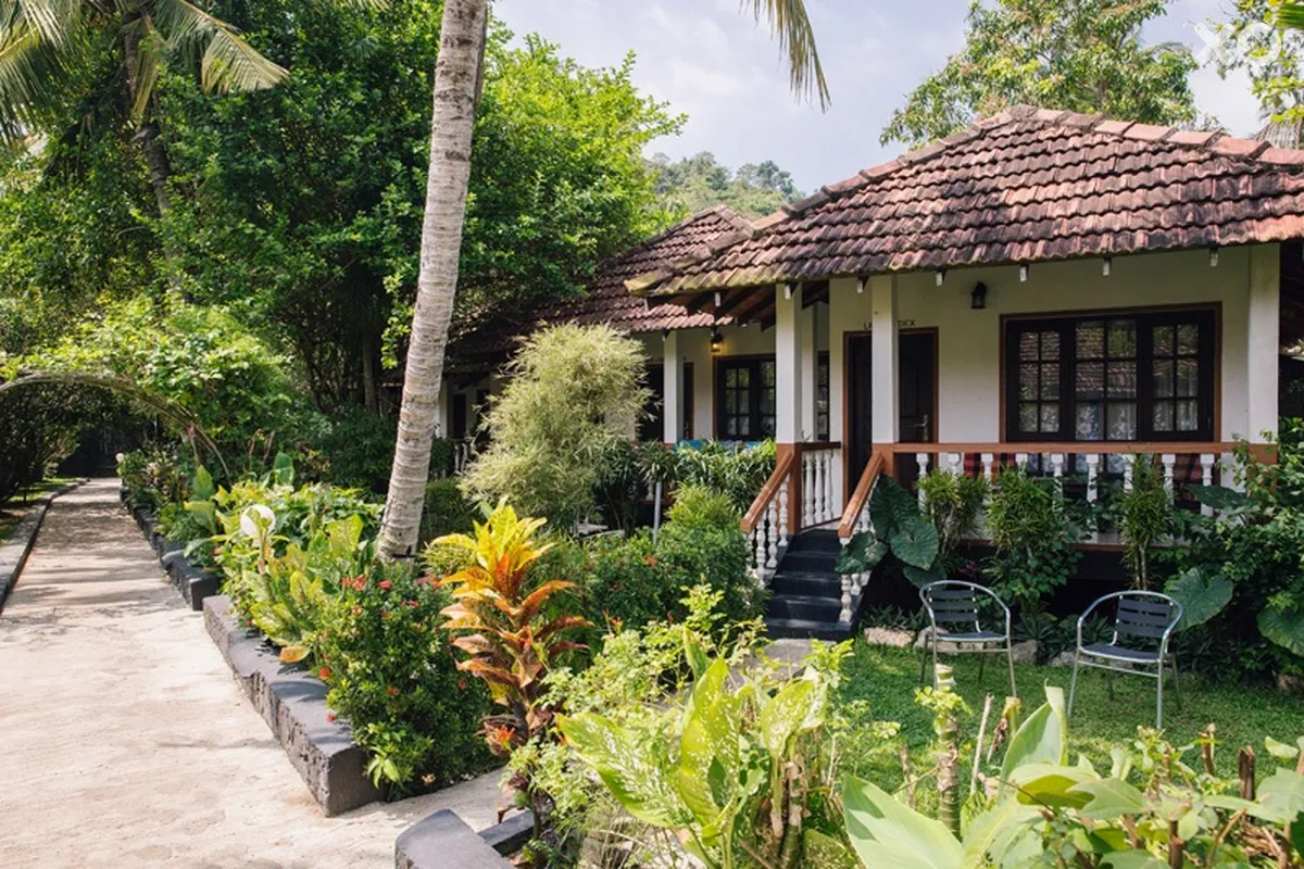 Flower Garden Hotel