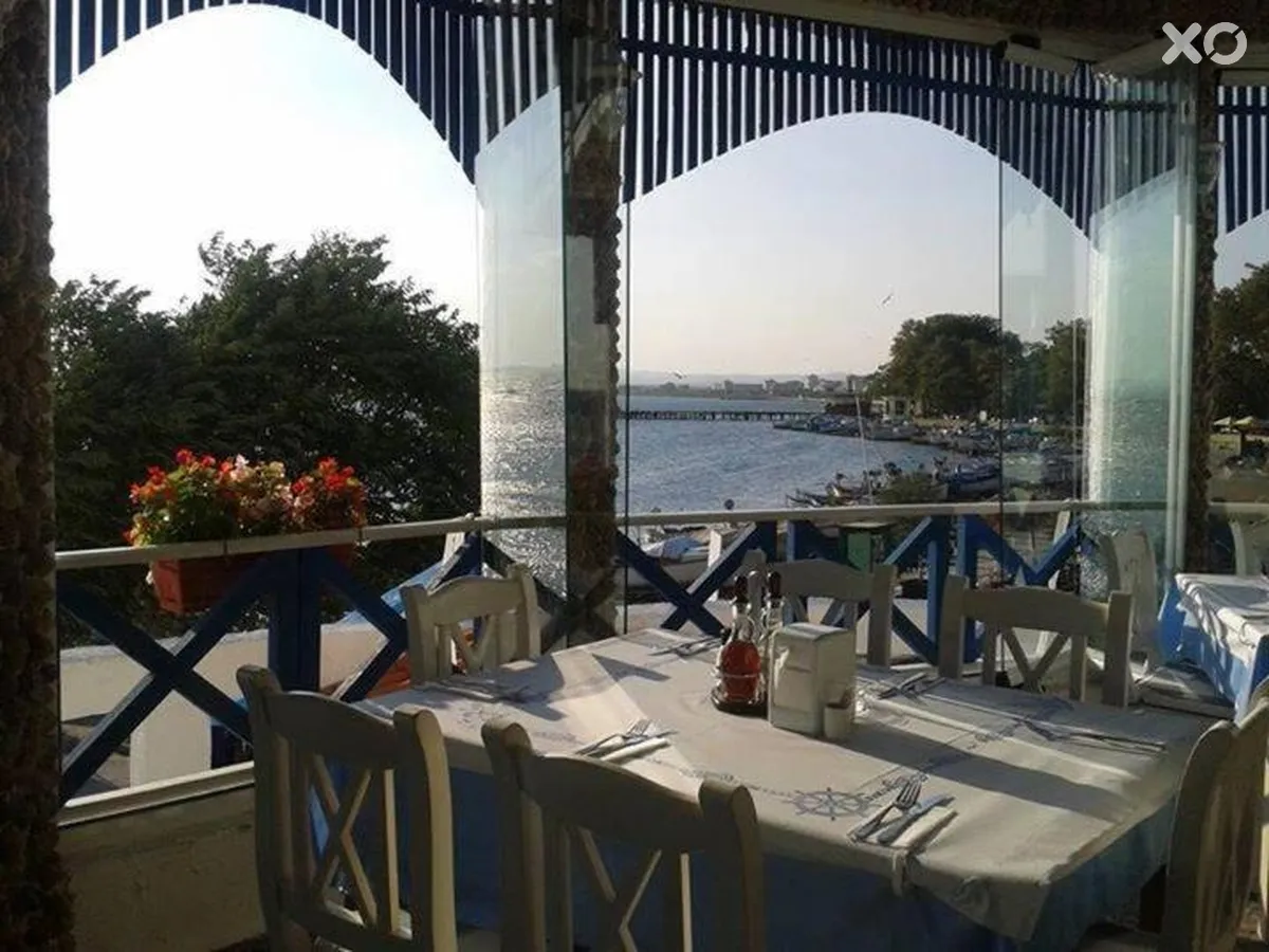 Paros