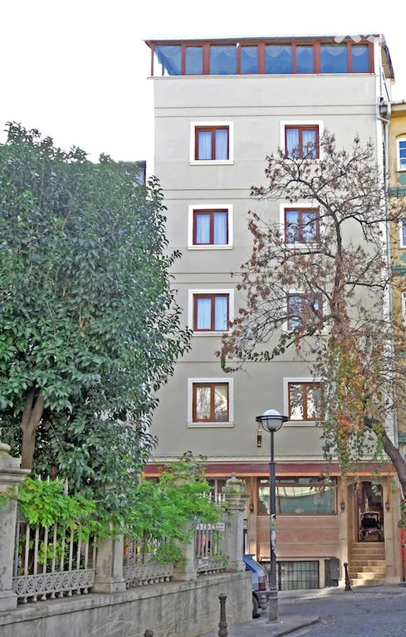 Aldem Hotel