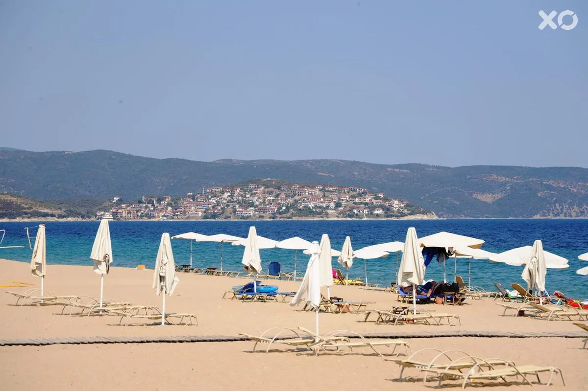 Bomo Assa Maris Beach