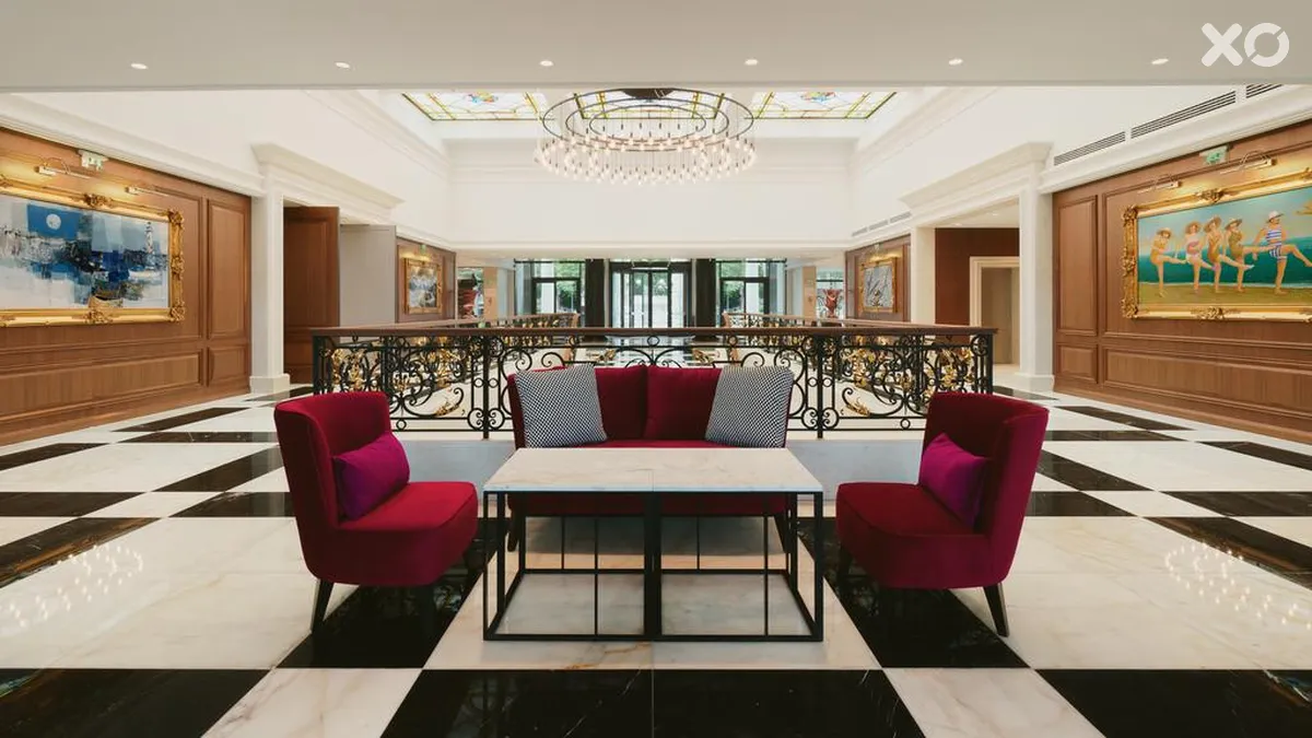 Astor Garden Hotel