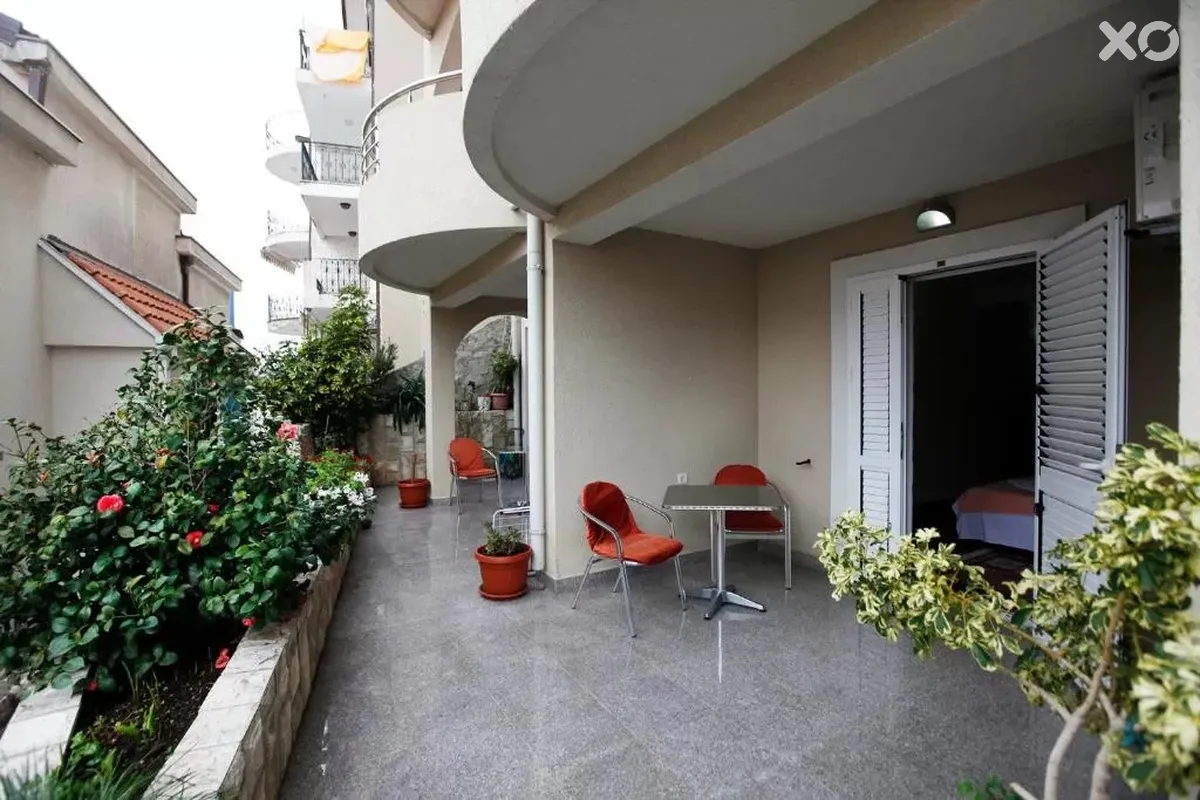 Baron Apartments