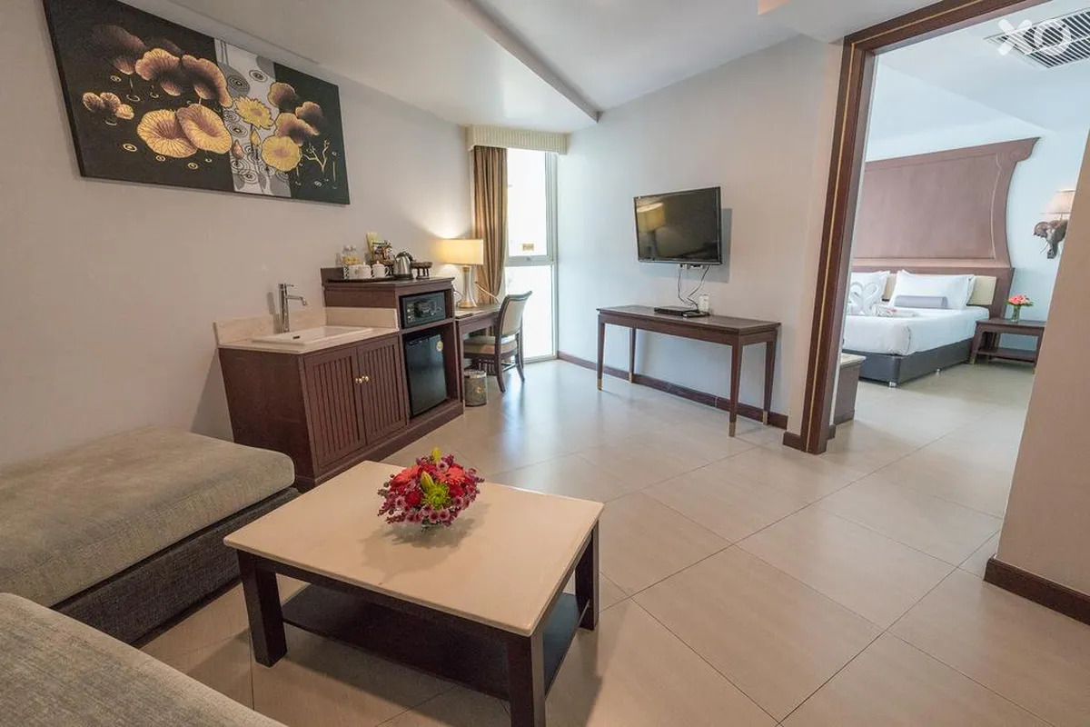 Aiyara Grand Hotel