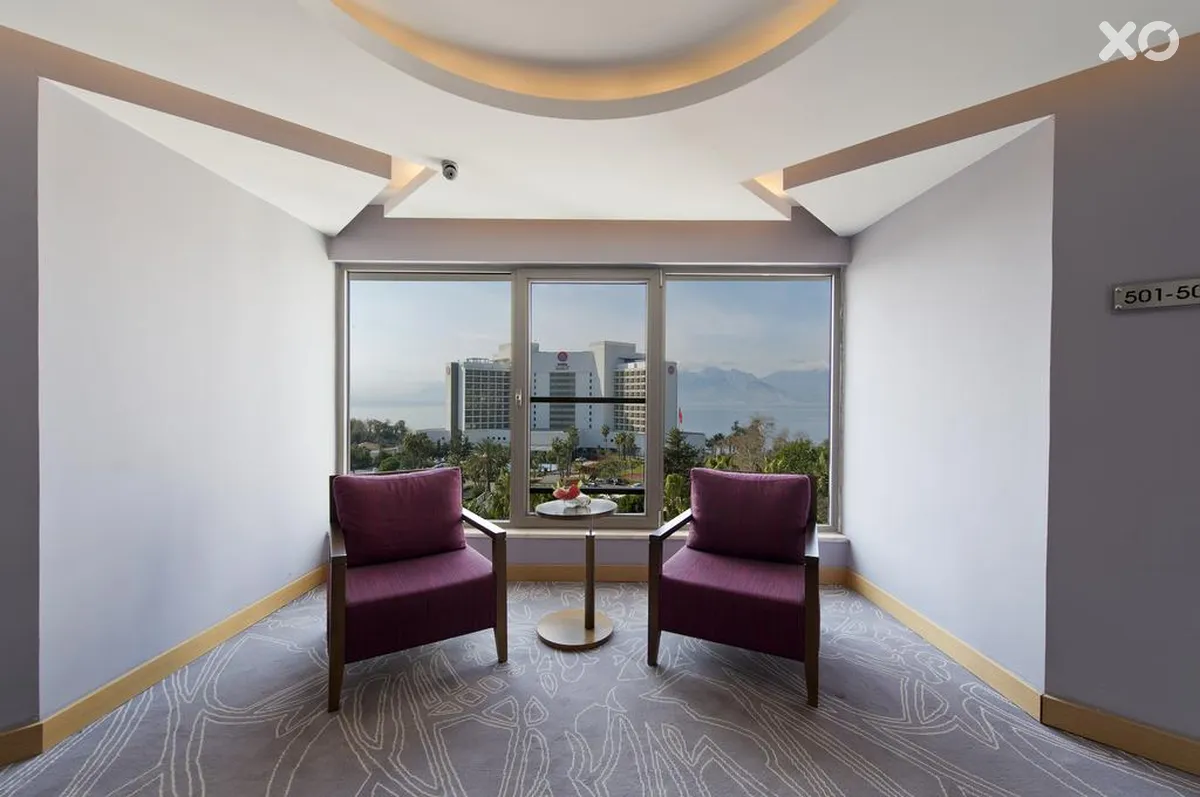 Akra V Hotel
