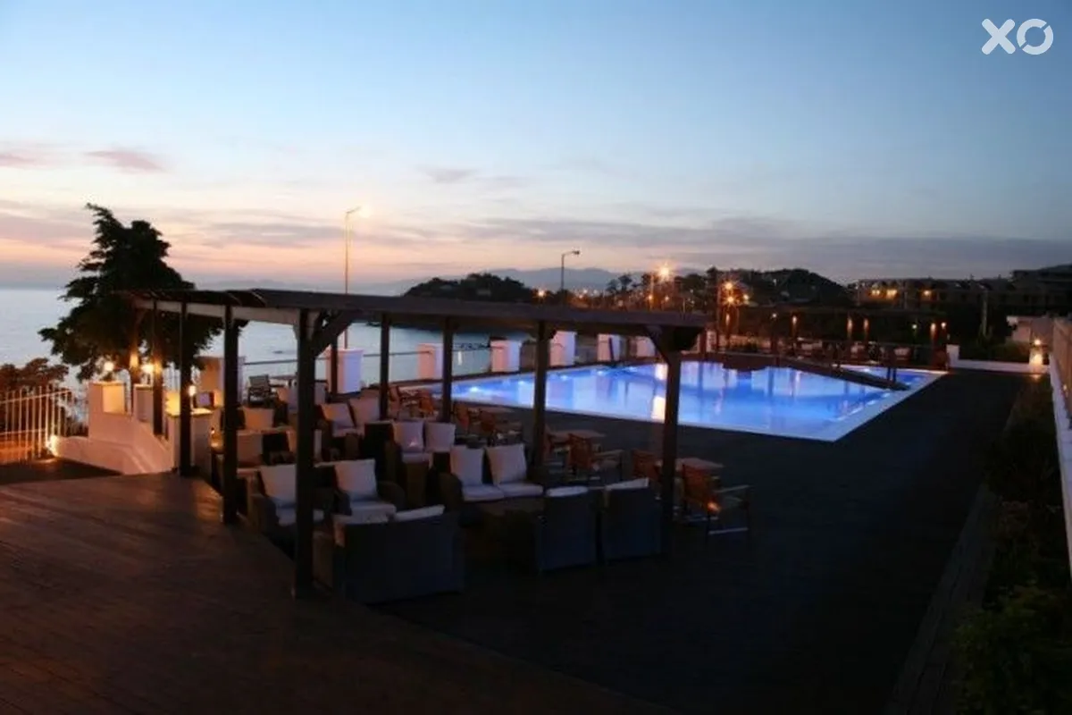 Alexander Beach Hotel