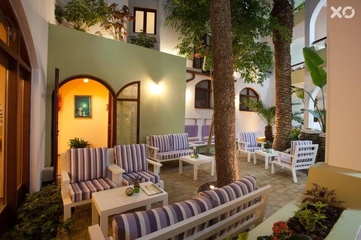 Alianthos Garden