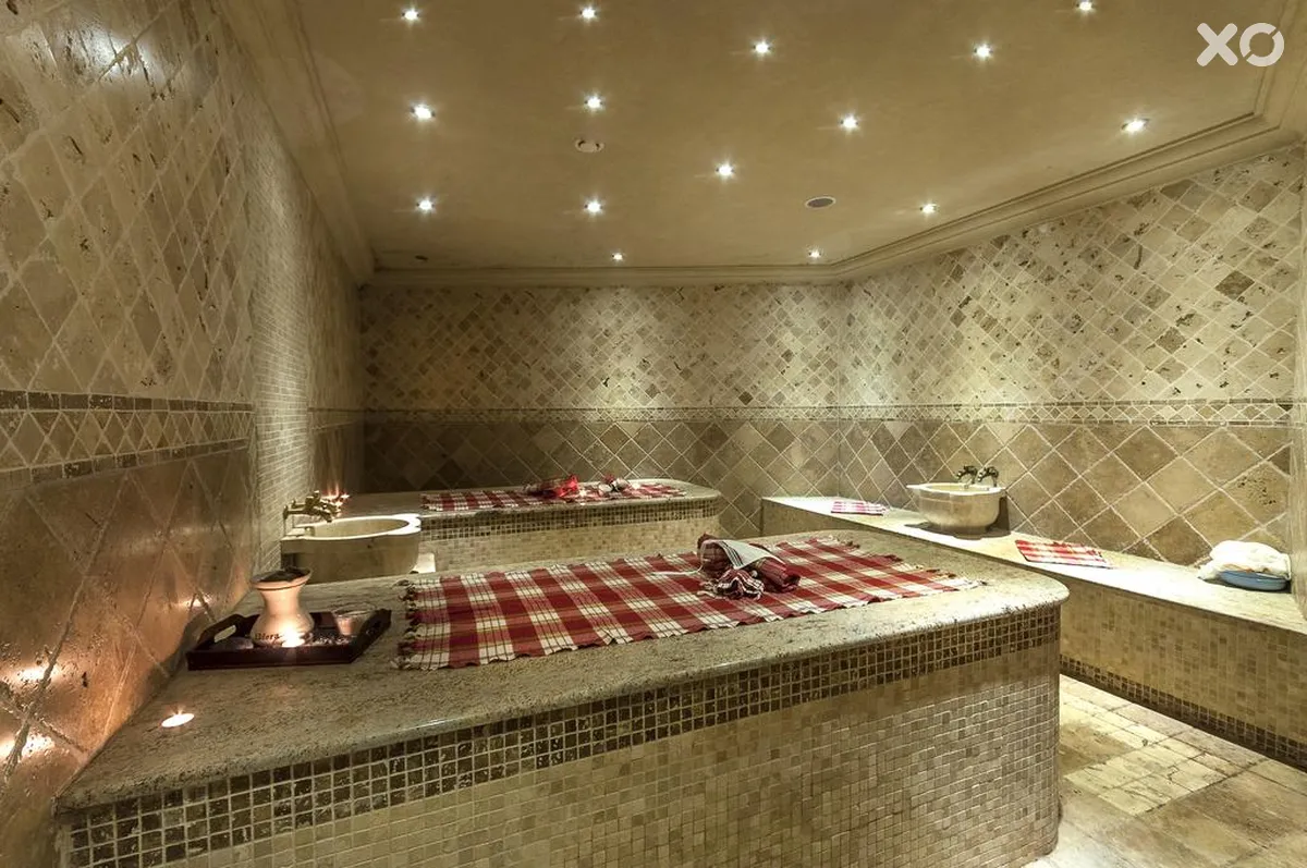 Grand Royale Apartment Complex & Spa