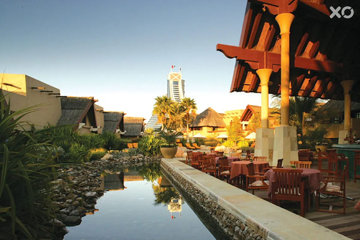 Jumeirah Beach Hotel & Beit Al Bahar Villas