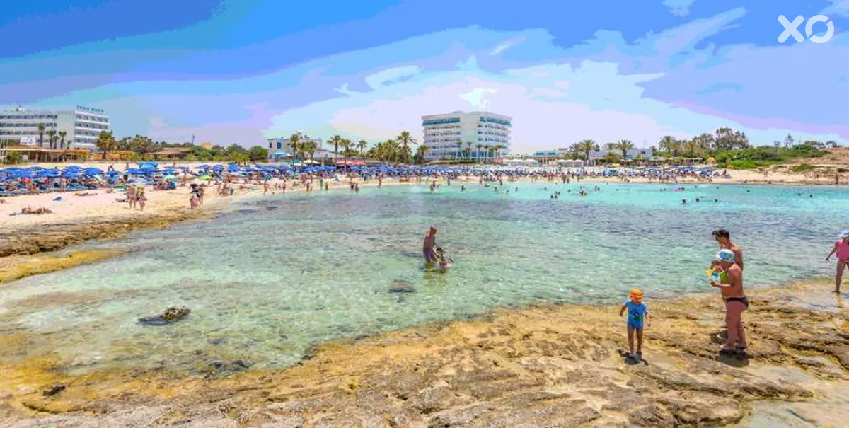 Tasia Maris Sands Beach Hotel