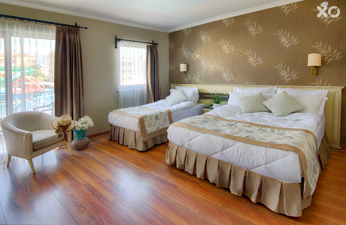 Romance Hotel
