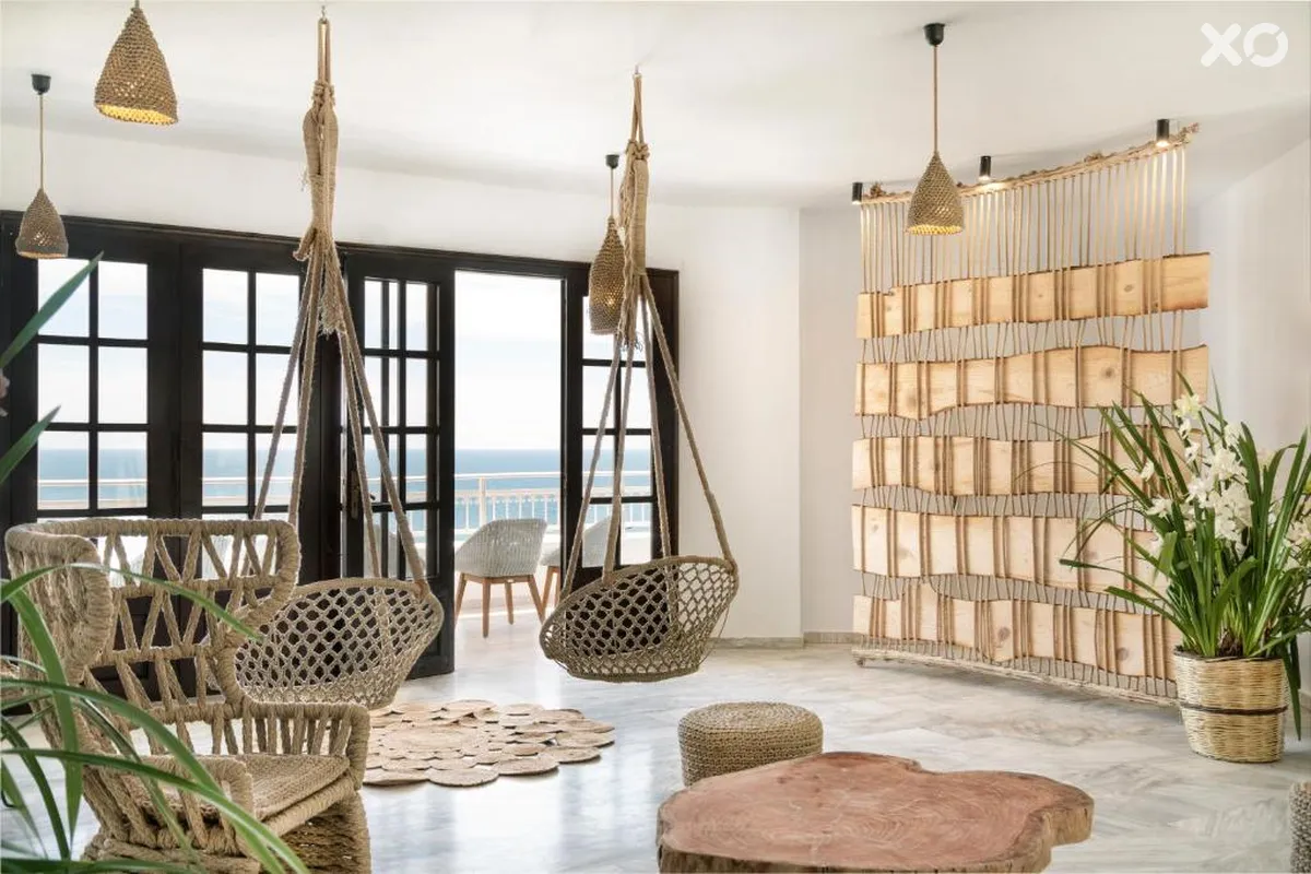 Lithos Hotel