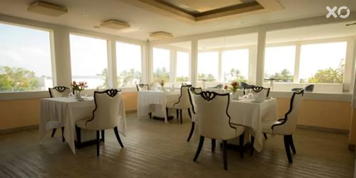 Royal Castle Hotel