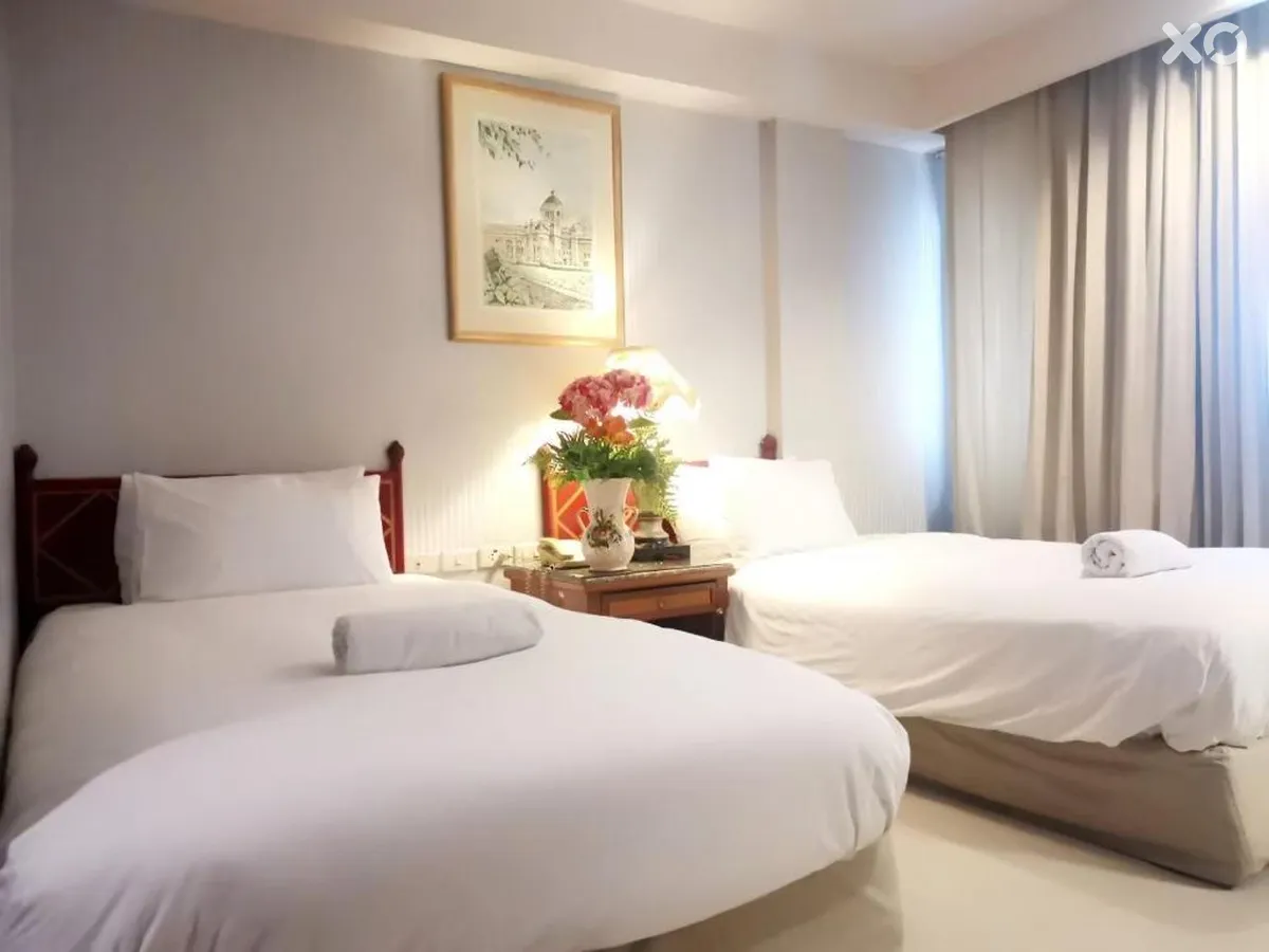 Diamond City Hotel