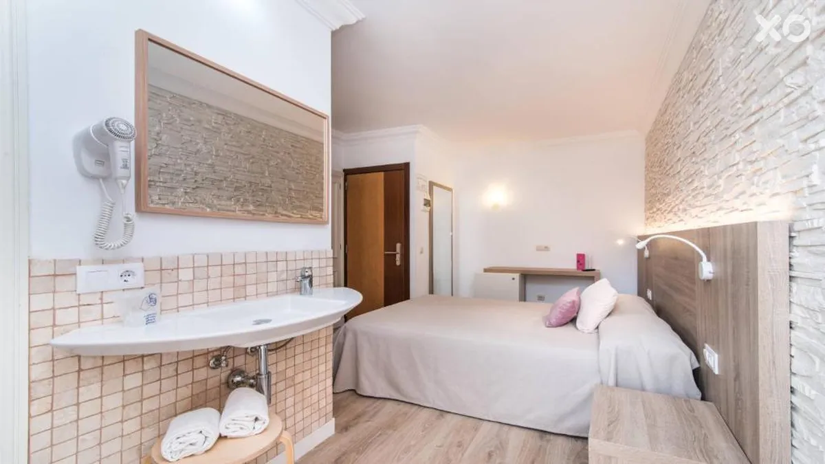 Na Taconera Hotel