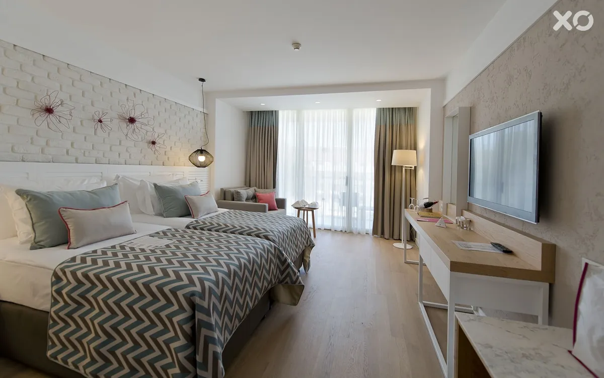 Akra Kemer