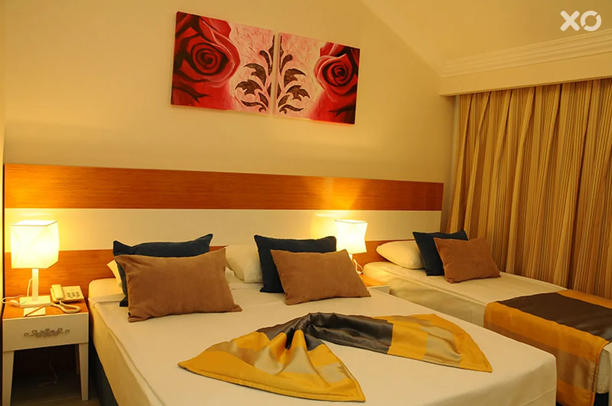 Side Legend Hotel