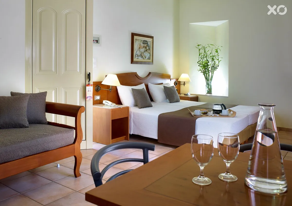 Elotis Suites Hotel