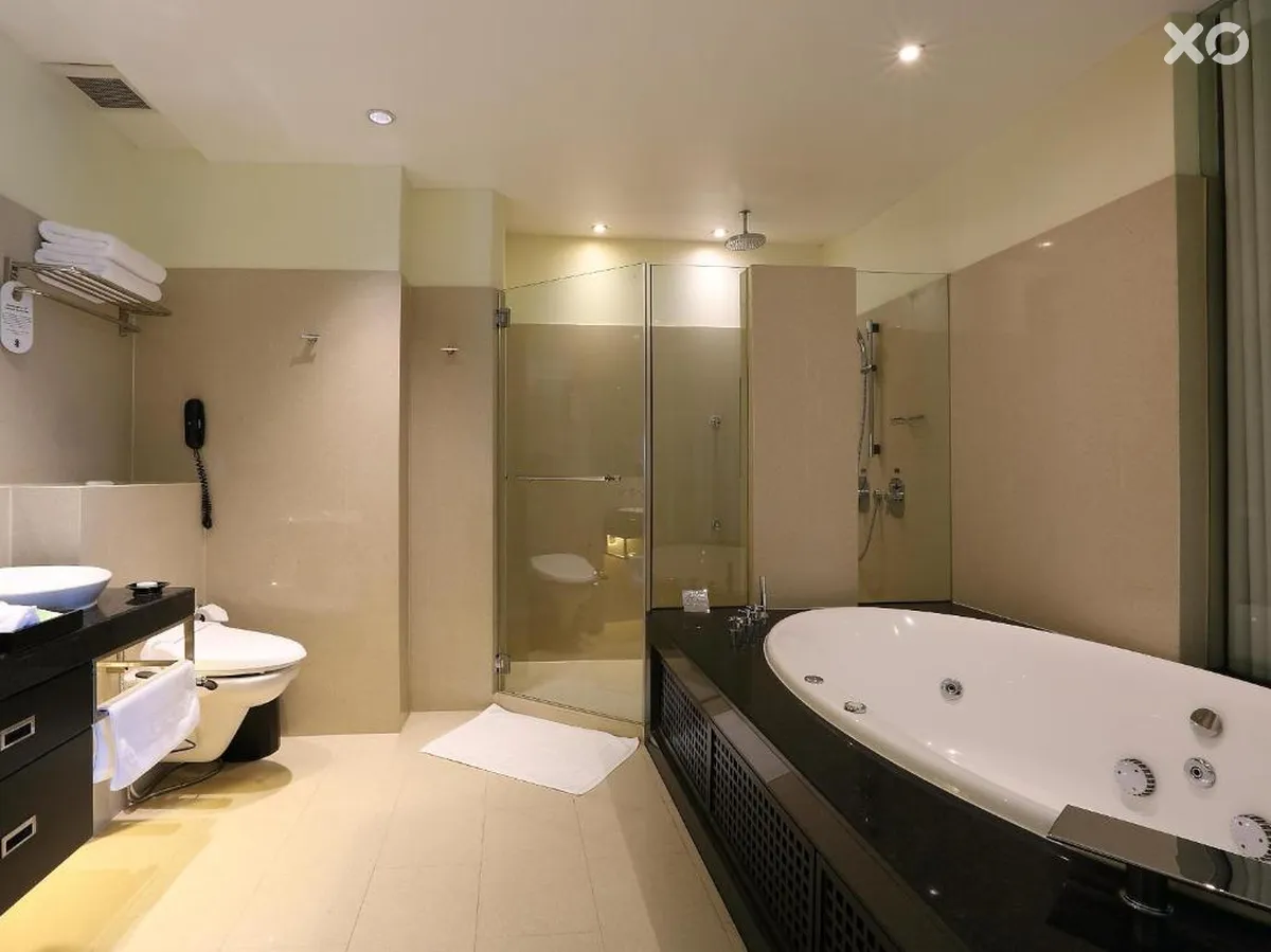 Siri Sathorn Hotel By UHG
