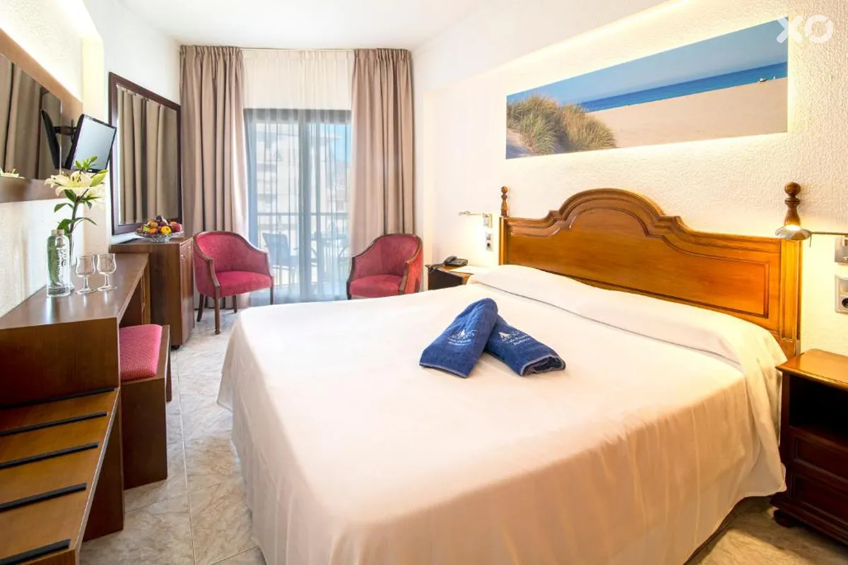 Amoros Hotel