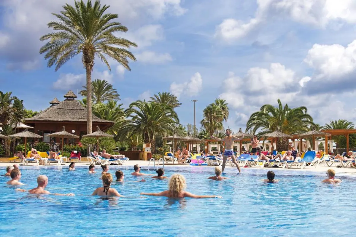 Elba Carlota Beach & Convention Resort