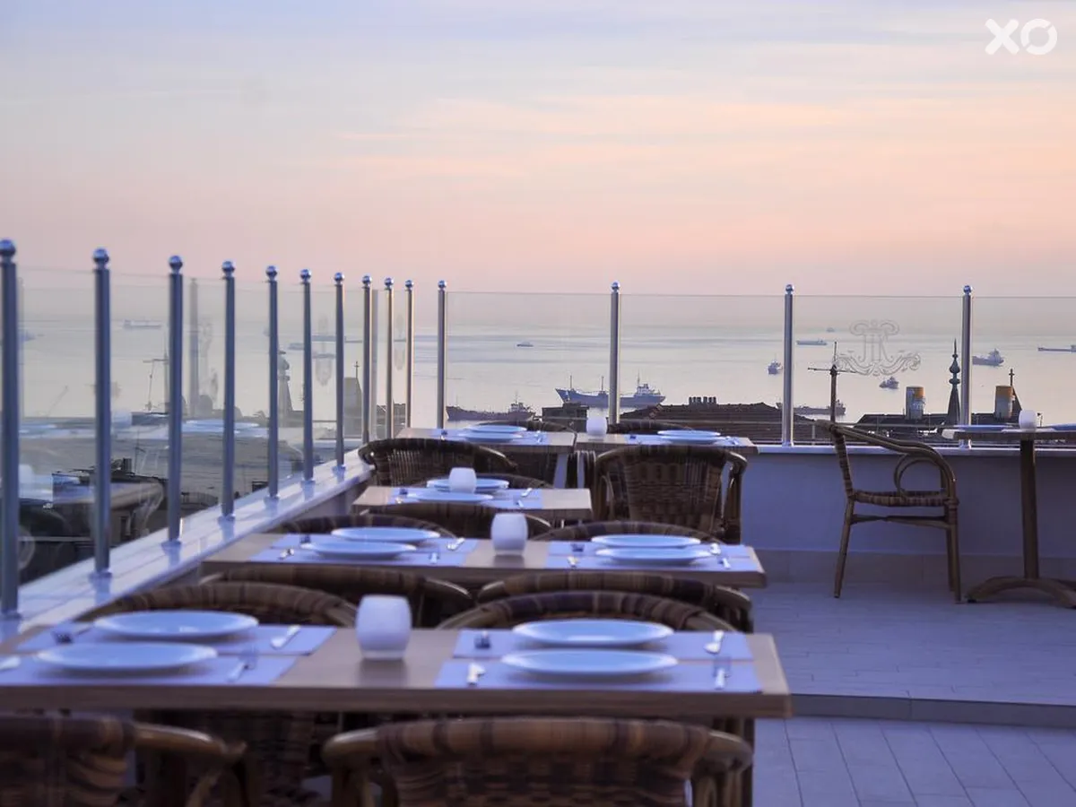 Divan-i Ali Hotel