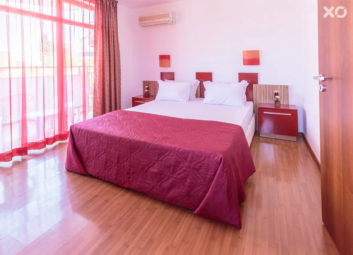Apolis Hotel