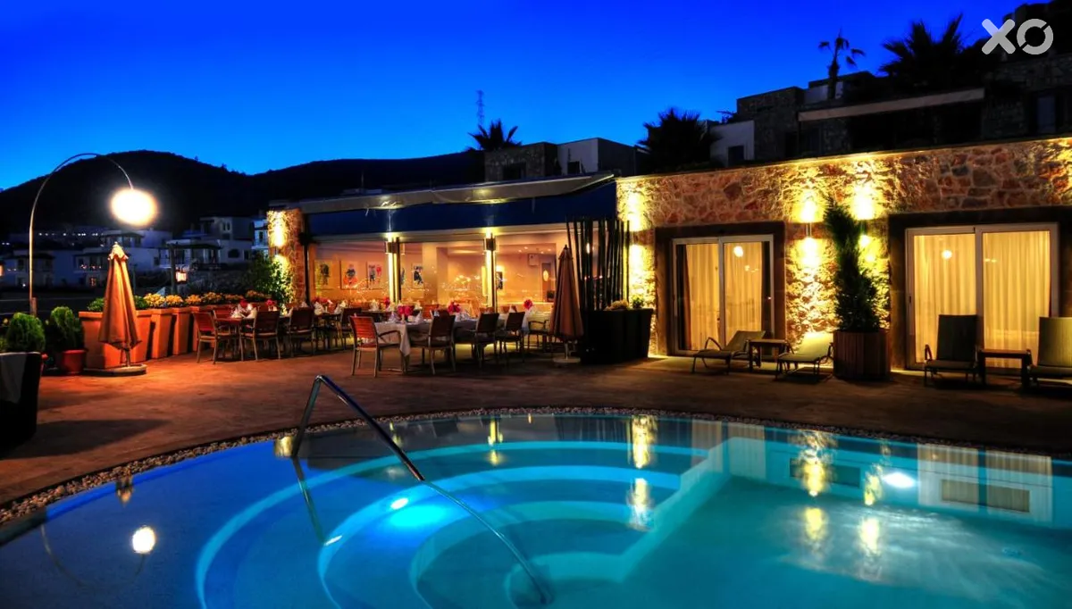Lvzz Hotel