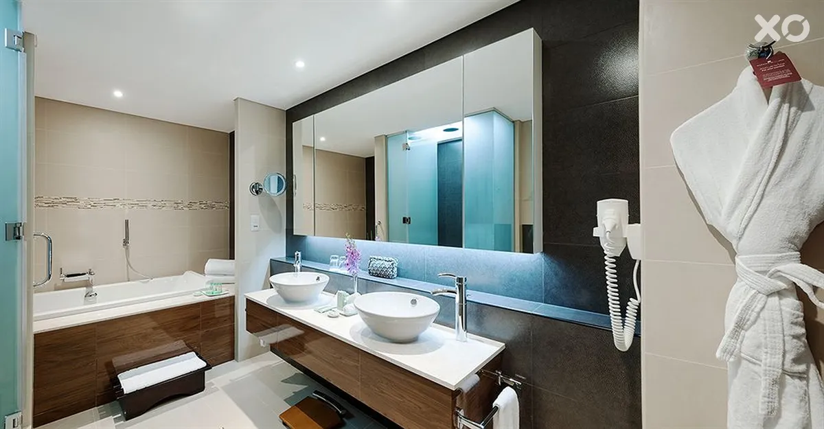 Carlton Downtown Hotel