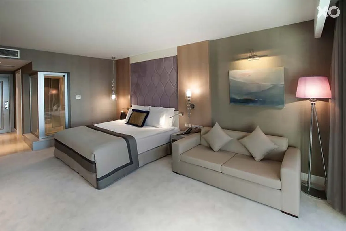 Elexus Resort & Spa