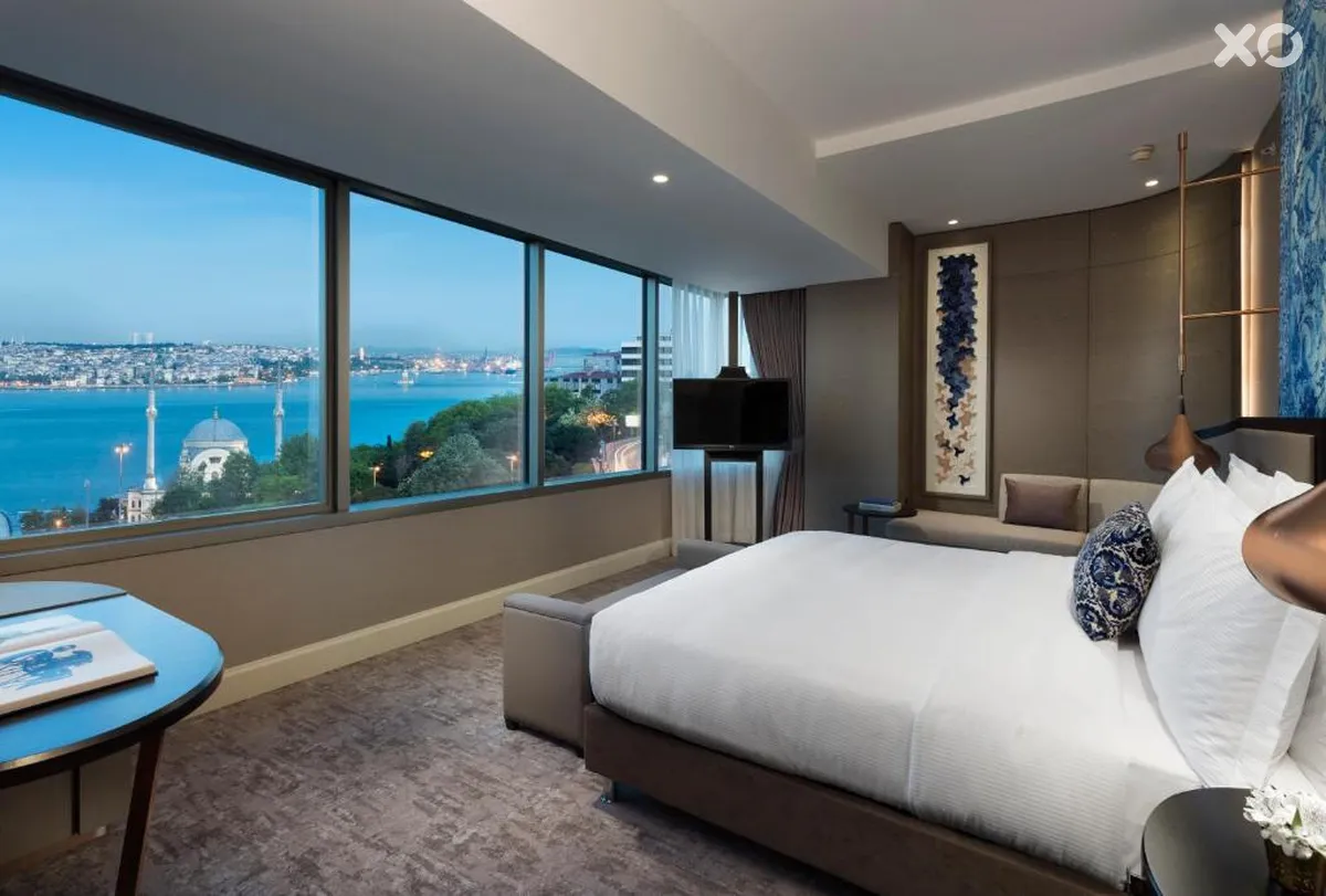 The Ritz-Carlton
