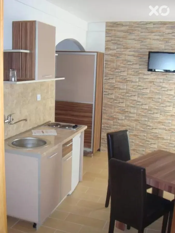 Azzuro Apartments