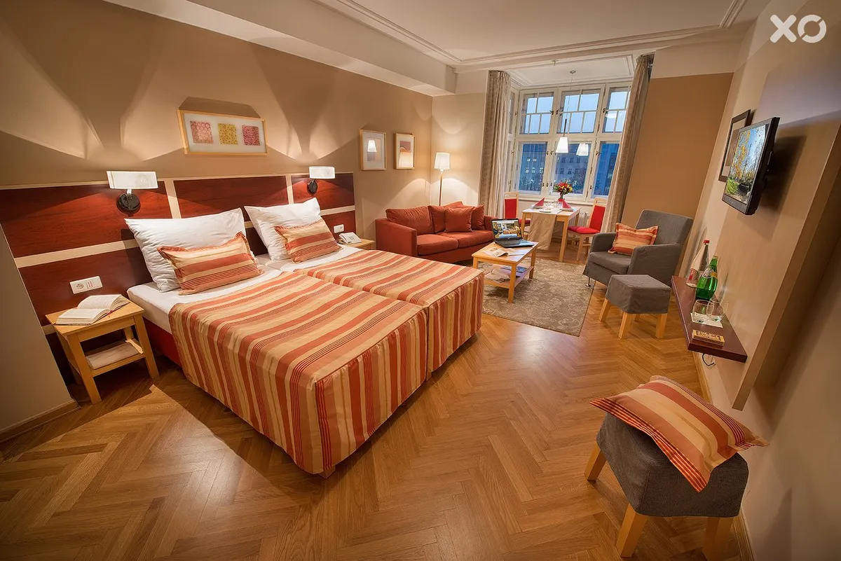 EA Hotel Julis