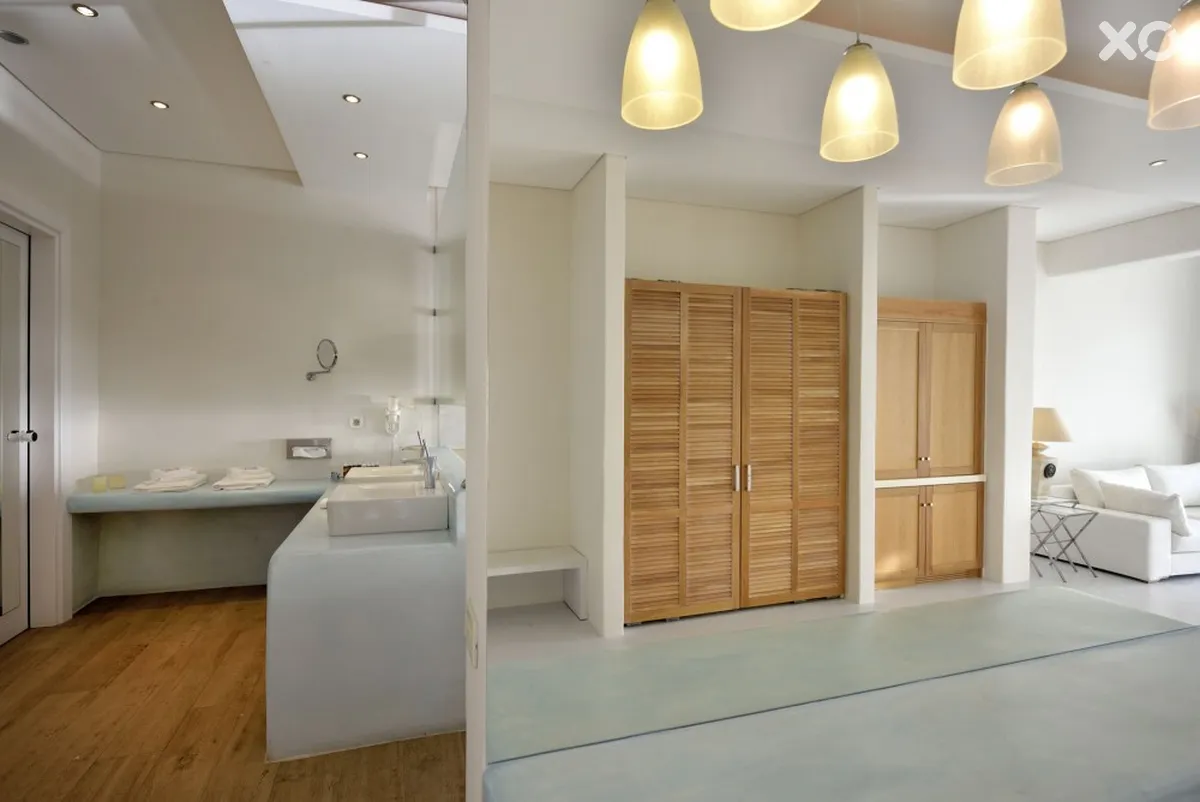Saint John Hotel & Villas