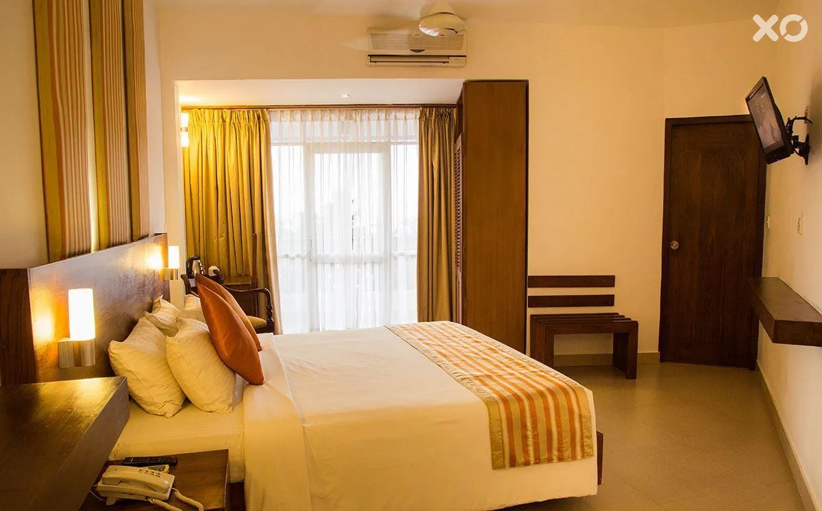 Camelot Beach Hotel