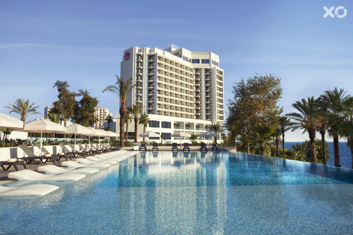 Akra V Hotel