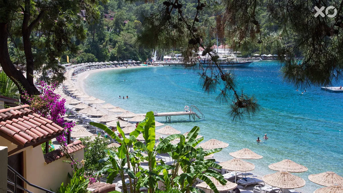Hillside Beach Club