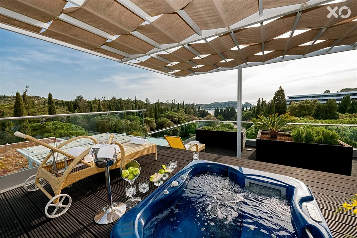 Eden Hotel
