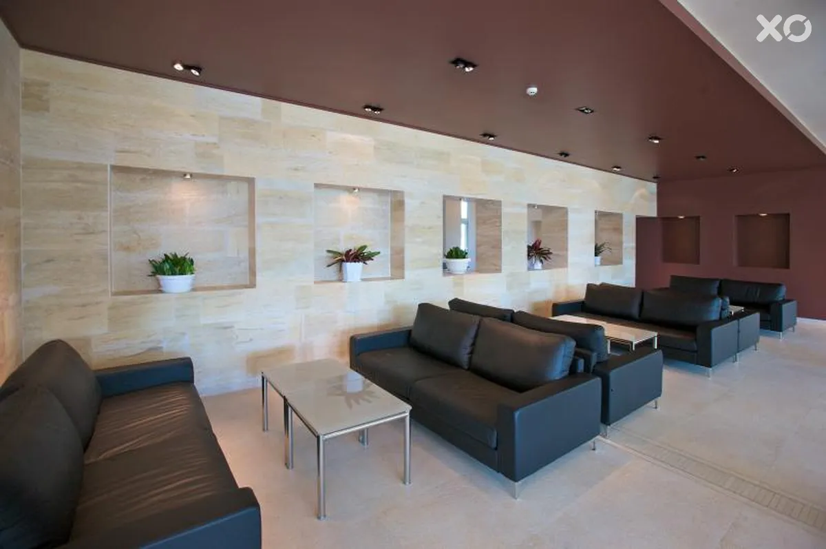 Jeravi Hotel