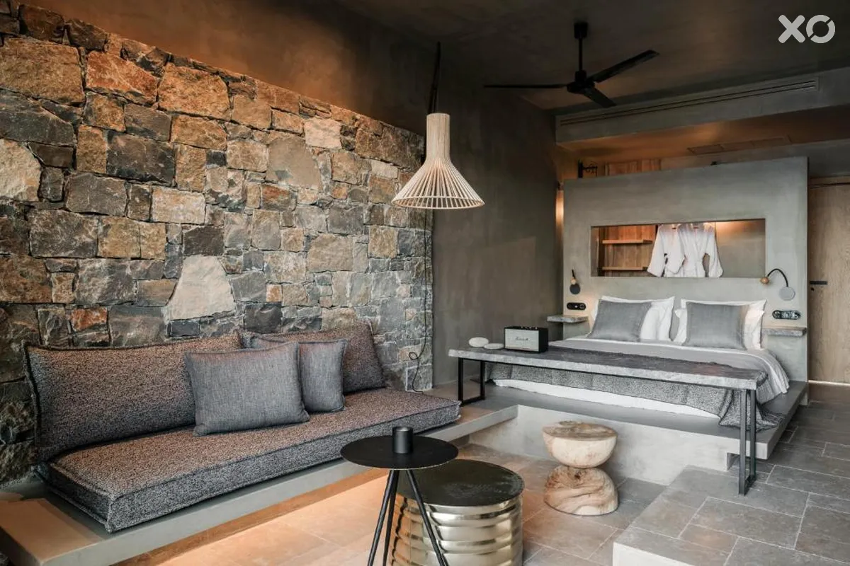 Acro Suites