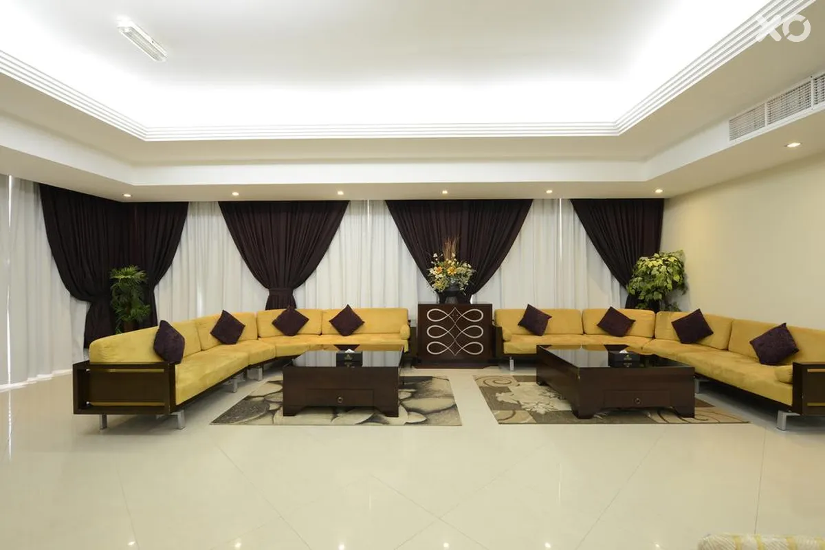 Royal Beach Hotel & Resort