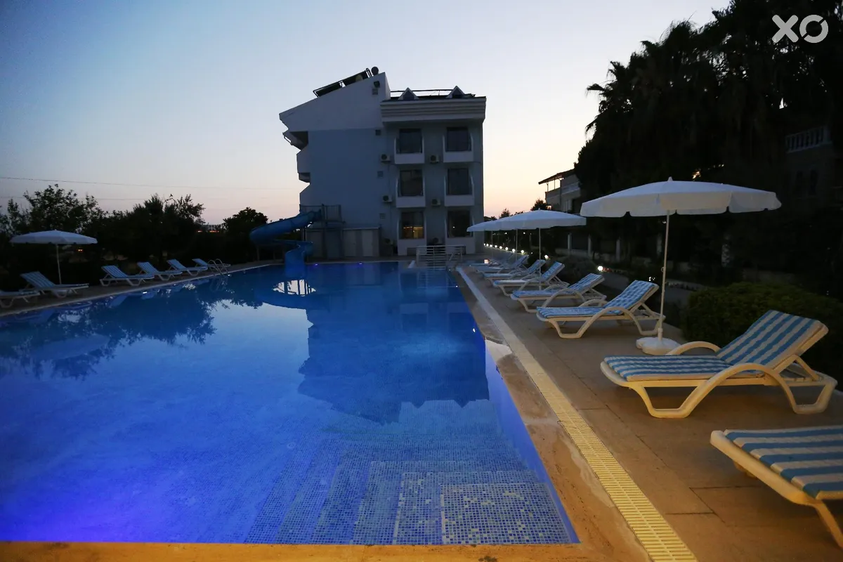 Side Sunset Hotel