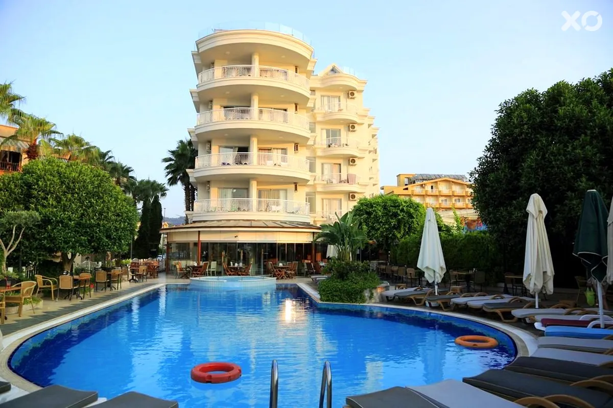 Romance Hotel