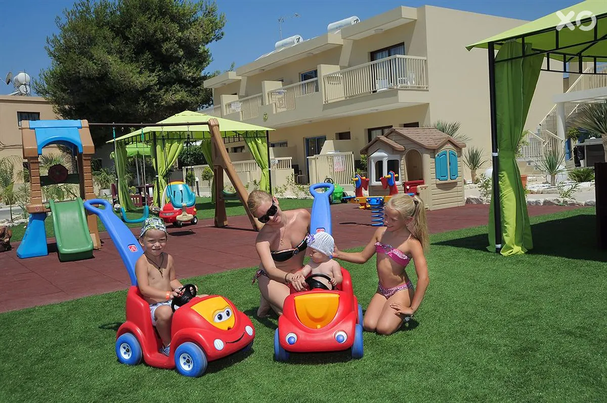 Nelia Gardens