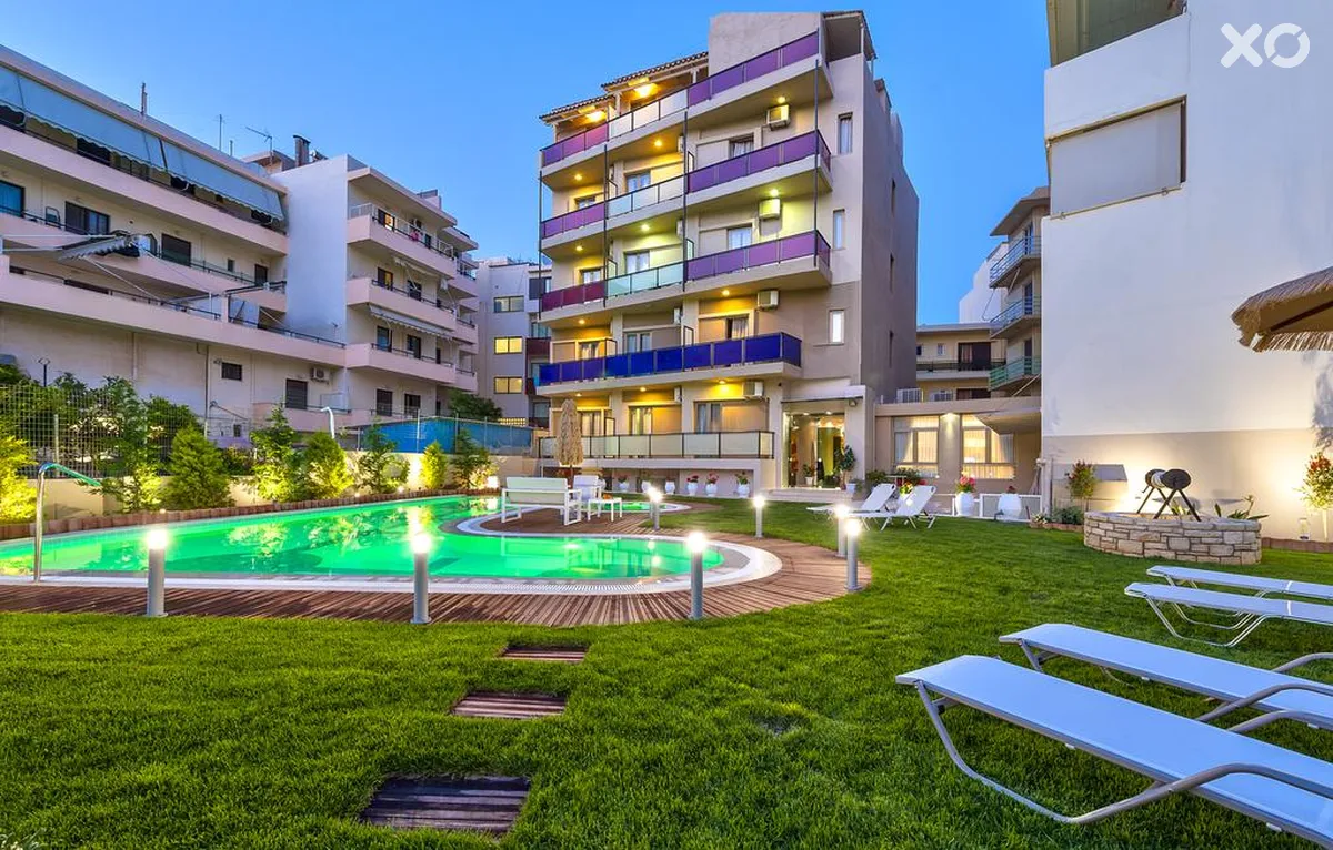 Leonidas Hotel & Apartments