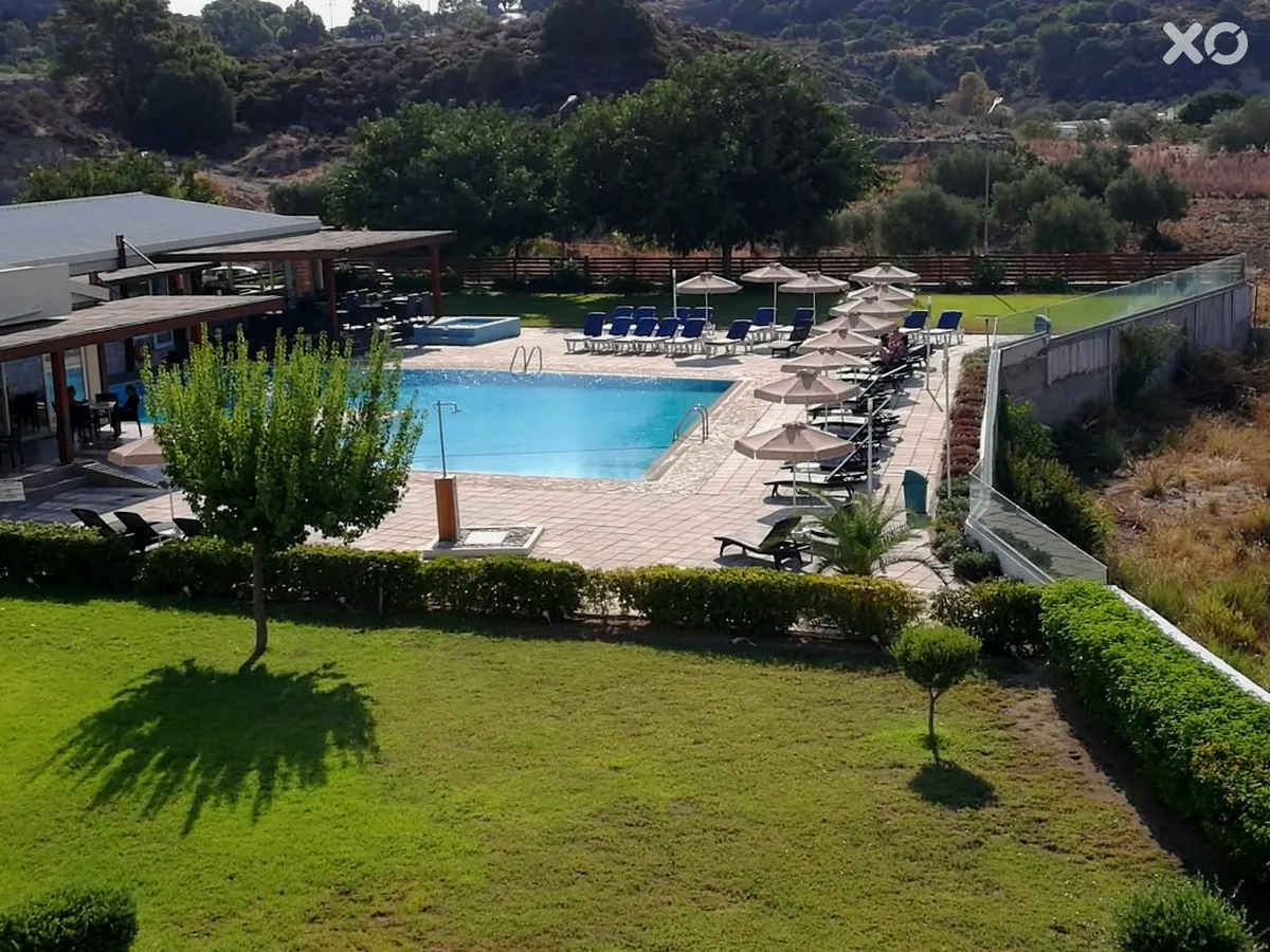 Zoes Hotel Studios