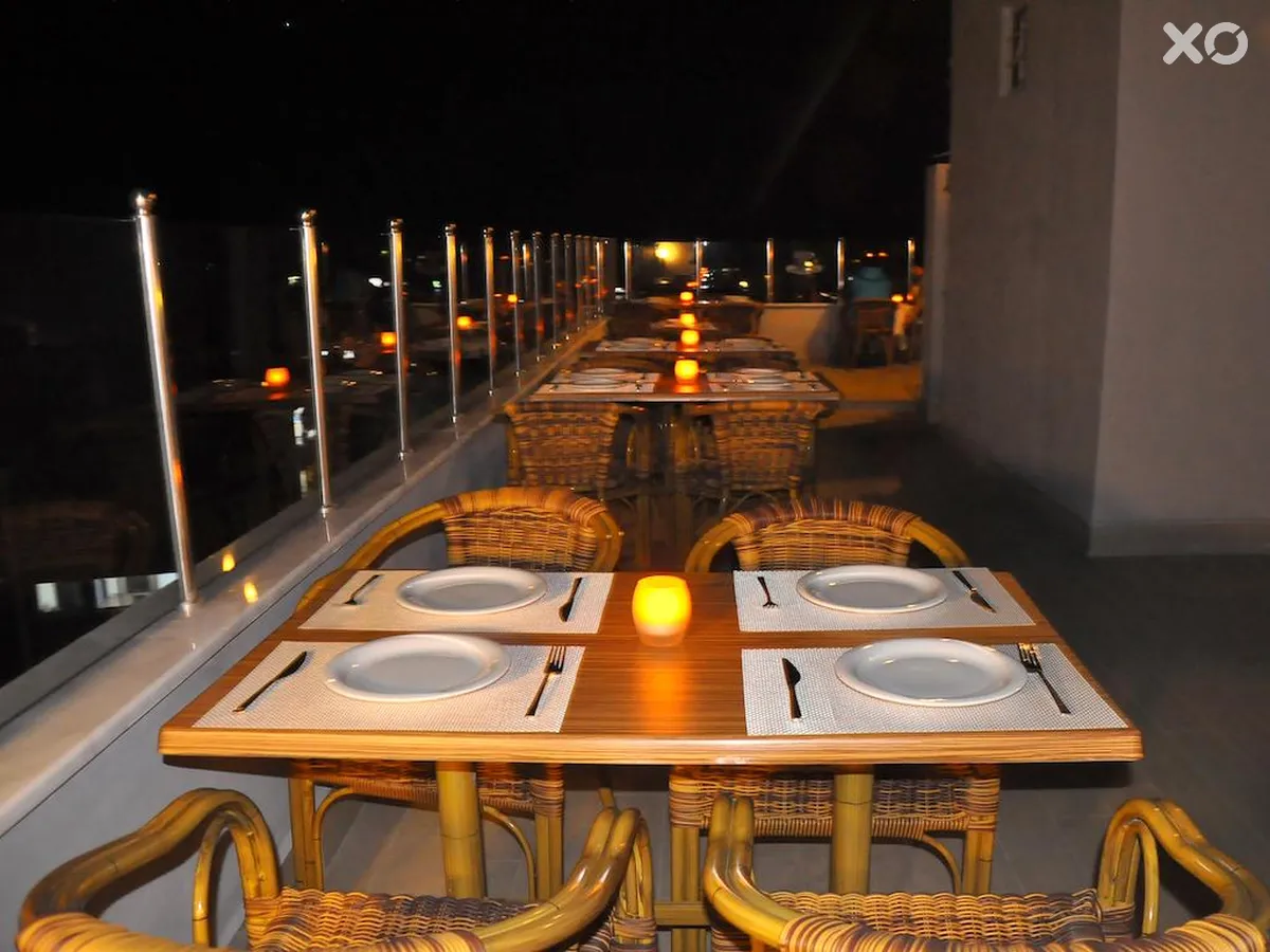 Divan-i Ali Hotel