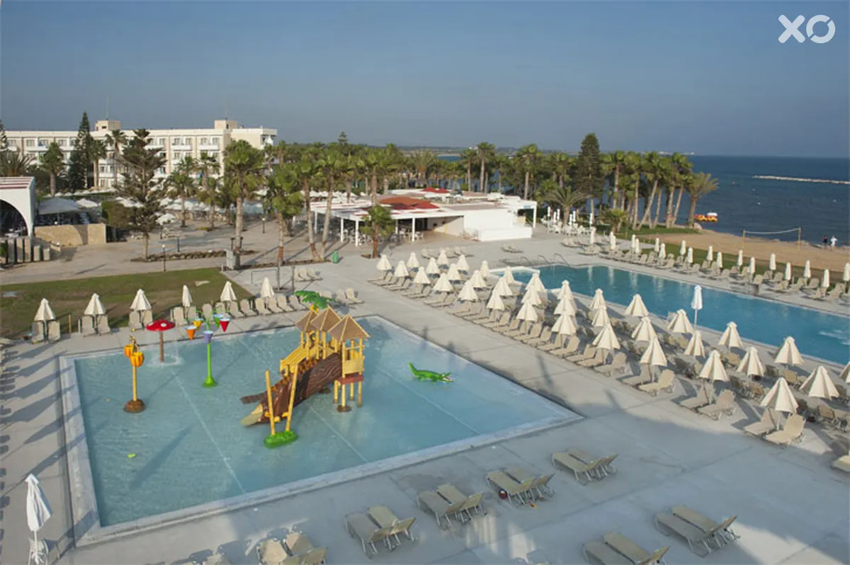 Louis Phaethon Beach
