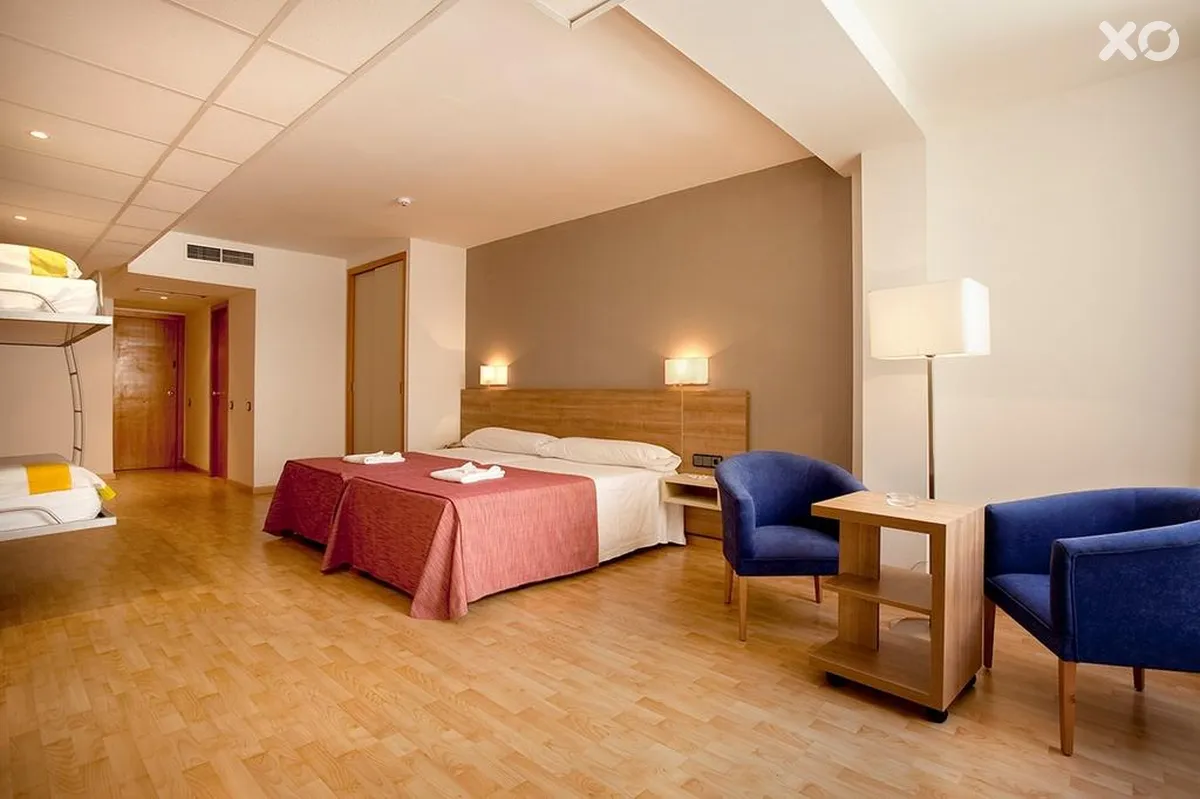 Port Eugeni Hotel